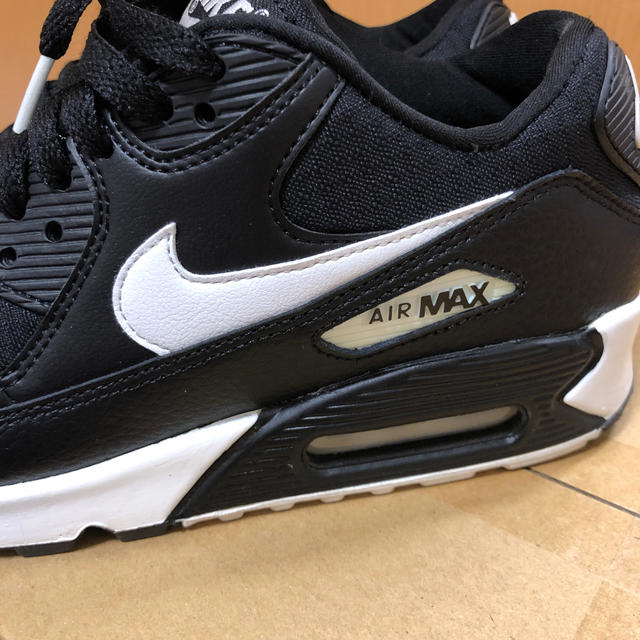 NIKE AIR MAX