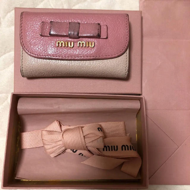 miumiu(ミュウミュウ)のMIU MIUキーケース レディースのファッション小物(キーケース)の商品写真