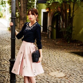 トッコ(tocco)の売り切り♡宮田聡子さん着用♡新品♡トッコ♡花ししゅうスカート♡ピンク(ひざ丈スカート)