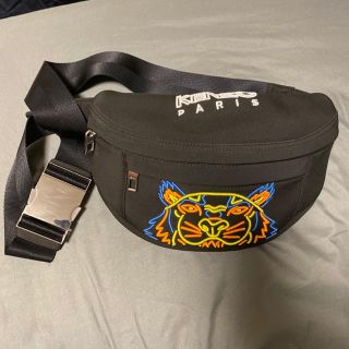 ケンゾー(KENZO)のガールズサーフライダー様専用　kenzo bumbag(ボディバッグ/ウエストポーチ)