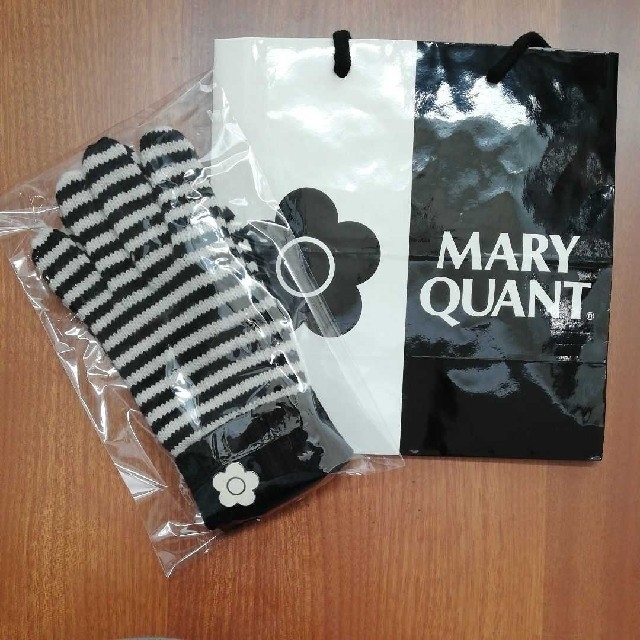 MARY QUANT(マリークワント)の☆ねこ様専用☆マリークワント　手袋 レディースのファッション小物(手袋)の商品写真