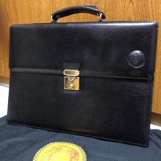 ジャンニヴェルサーチ(Gianni Versace)の《正規品》美品 ヴェルサーチ  メデューサ ビジネスバッグ (ビジネスバッグ)