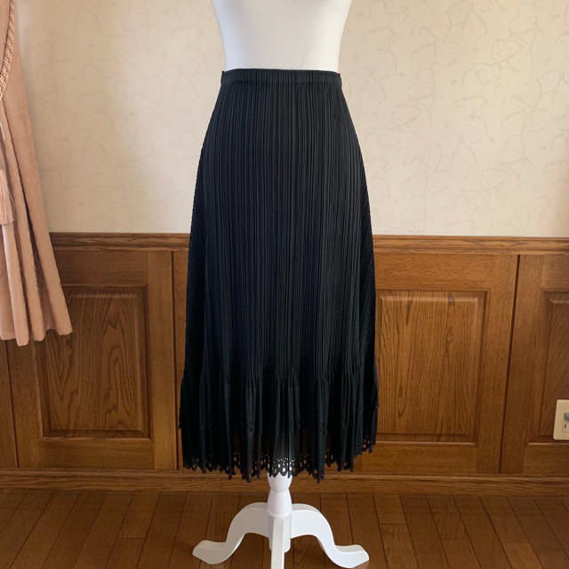 PLEATS PLEASE ISSEY MIYAKE(プリーツプリーズイッセイミヤケ)のイッセイミヤケプリーツプリーズ  美品 レディースのスカート(ロングスカート)の商品写真