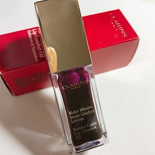 クラランス(CLARINS)のコンフォート リップオイル 08 ブラックベリー(リップグロス)