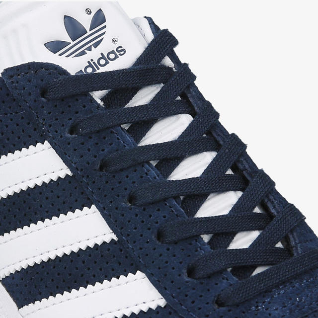 adidas(アディダス)のアディダスオリジナルス ２２ｃｍ 靴 シューズ タウン スポーツ レア シンプル レディースの靴/シューズ(スニーカー)の商品写真