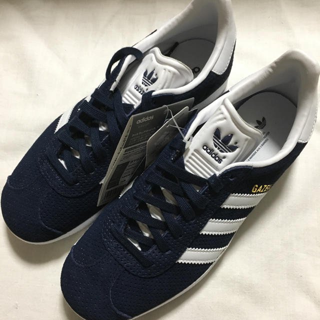 adidas(アディダス)のアディダスオリジナルス ２２ｃｍ 靴 シューズ タウン スポーツ レア シンプル レディースの靴/シューズ(スニーカー)の商品写真