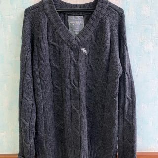 アバクロンビーアンドフィッチ(Abercrombie&Fitch)のアバクロ Vニット(ニット/セーター)