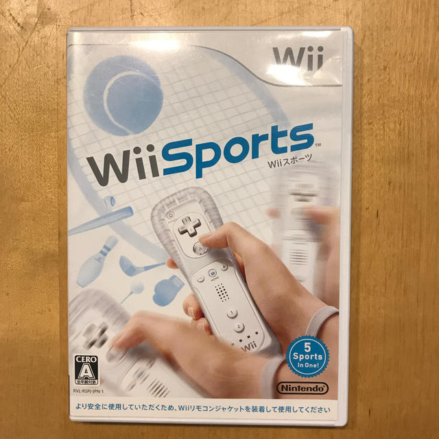 Wii(ウィー)のWii Sports エンタメ/ホビーのゲームソフト/ゲーム機本体(家庭用ゲームソフト)の商品写真