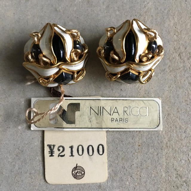 NINA RICCI(ニナリッチ)のNINA RICCI ニナリッチ イヤリング アンティーク レトロ 新品 レディースのアクセサリー(イヤリング)の商品写真