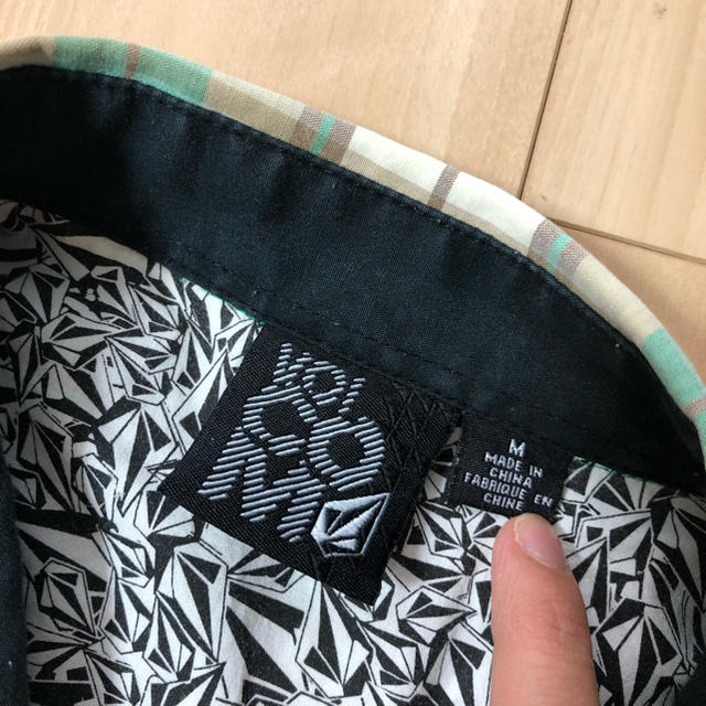 volcom(ボルコム)のおしゃれ　メンズ　volcom ボルコム チェックシャツ ネルシャツ メンズのトップス(シャツ)の商品写真