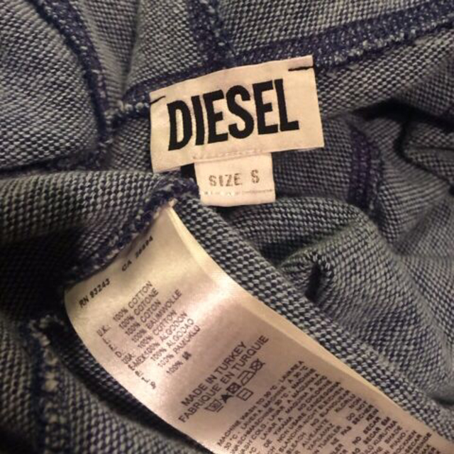 DIESEL(ディーゼル)のアリス様 5月1日迄お取り置き レディースのトップス(カーディガン)の商品写真