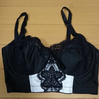 グラントイーワンズ LALA 補正下着 ブラジャーC70(エクササイズ用品)