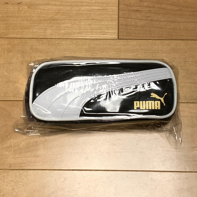 PUMA(プーマ)のPUMA エナメルラインペンケース インテリア/住まい/日用品の文房具(ペンケース/筆箱)の商品写真