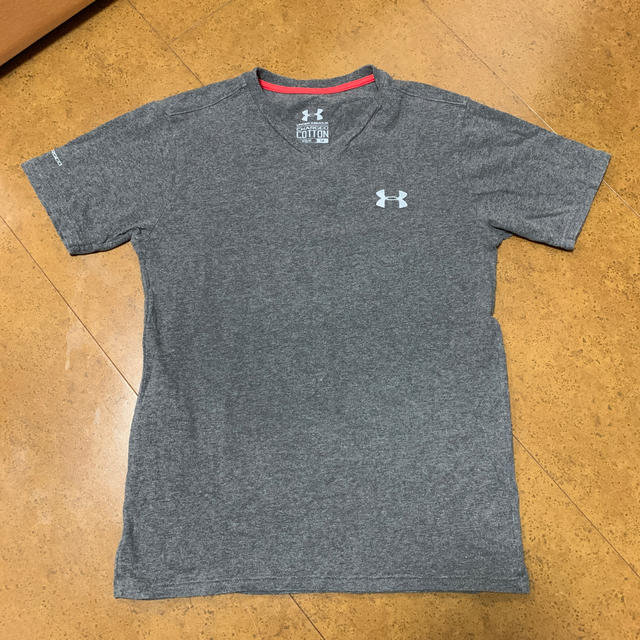 UNDER ARMOUR(アンダーアーマー)のアンダーアーマー  Tシャツ レディースのトップス(Tシャツ(半袖/袖なし))の商品写真