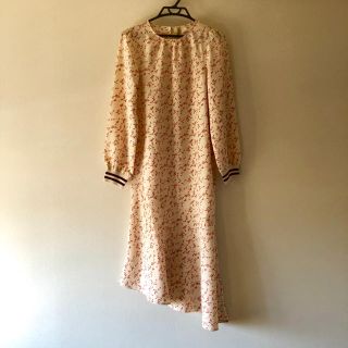 エイチアンドエム(H&M)の新品◆小花柄ロングワンピース◆H&M◆ S(ロングワンピース/マキシワンピース)