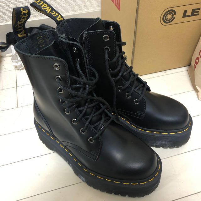 Dr.Martens jadon