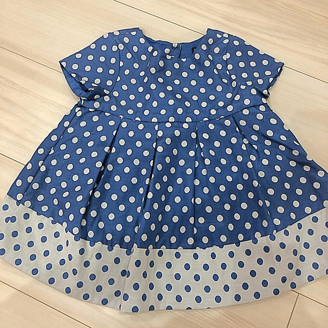 GAP(ギャップ)のbaby ワンピース4枚セット キッズ/ベビー/マタニティのベビー服(~85cm)(ワンピース)の商品写真