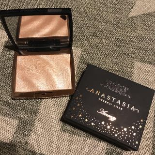 セフォラ(Sephora)の削除前値下げ！アナスタシア ビバリーヒルズ　ハイライト　ハイライター(フェイスカラー)