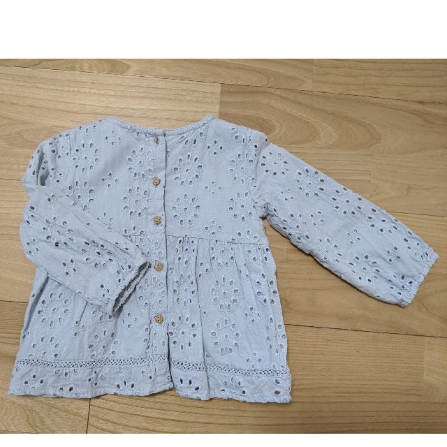 ZARA(ザラ)のZARA baby　刺繍　カットソー キッズ/ベビー/マタニティのベビー服(~85cm)(シャツ/カットソー)の商品写真