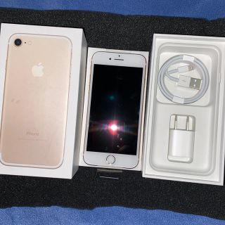 アイフォーン(iPhone)のiPhone7 32Gゴールド　シムフリー　本体新品(スマートフォン本体)