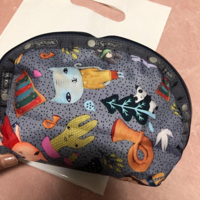 LeSportsac(レスポートサック)のレスポートサック ポーチ レディースのファッション小物(ポーチ)の商品写真