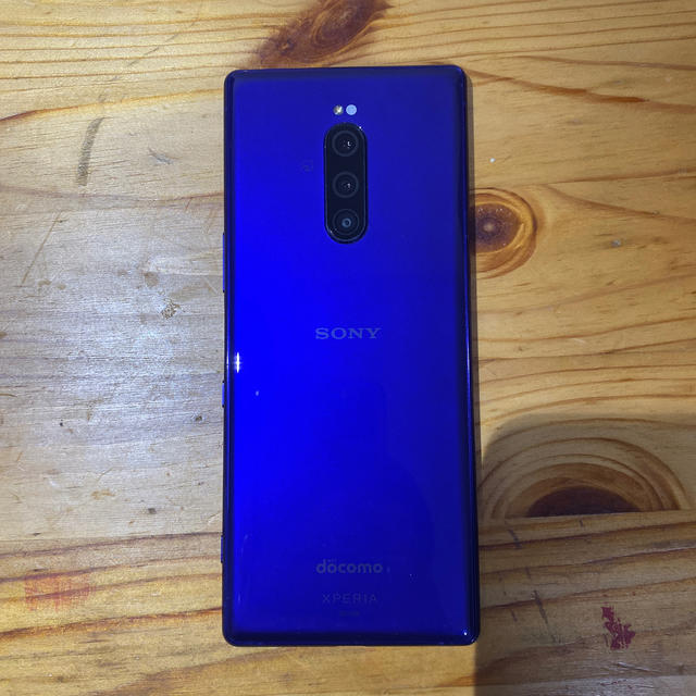 Xperia(エクスペリア)のXPERIA 1 Purple SIMロック解除済み so-03l スマホ/家電/カメラのスマートフォン/携帯電話(スマートフォン本体)の商品写真