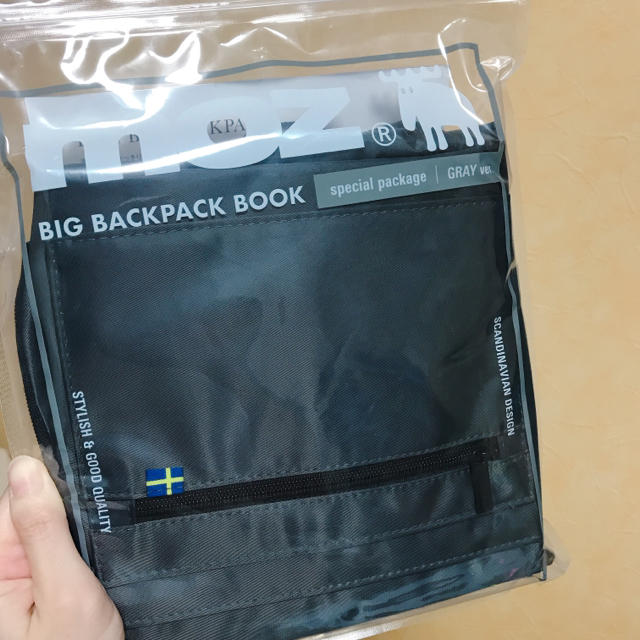 リュック MOZ グレー 新品 レディースのバッグ(リュック/バックパック)の商品写真