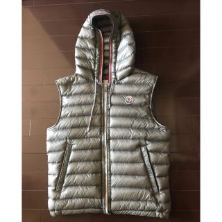 モンクレール(MONCLER)の値下げ❗️ダウンベスト モンクレール  CYRIAQUE  美品(ダウンベスト)