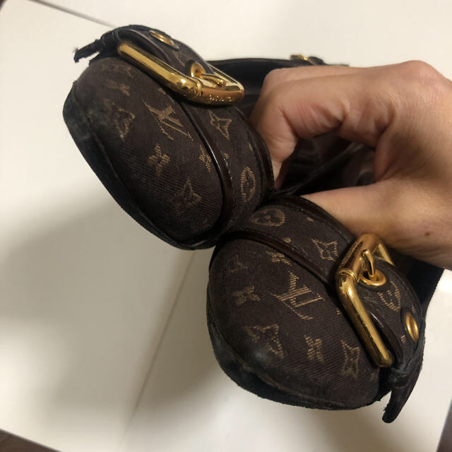 LOUIS VUITTON(ルイヴィトン)の正規品 ルイヴィトン モノグラム ミニ パンプス 36 1/2 レディースの靴/シューズ(ハイヒール/パンプス)の商品写真