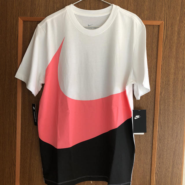 NIKE(ナイキ)のNIKE ビックスウォッシュTシャツ【新品未使用】 メンズのトップス(Tシャツ/カットソー(半袖/袖なし))の商品写真