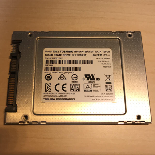 東芝製　2.5’ SSD SATA 128G