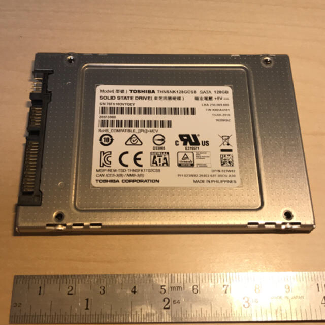 東芝製　2.5’ SSD SATA 128G 1