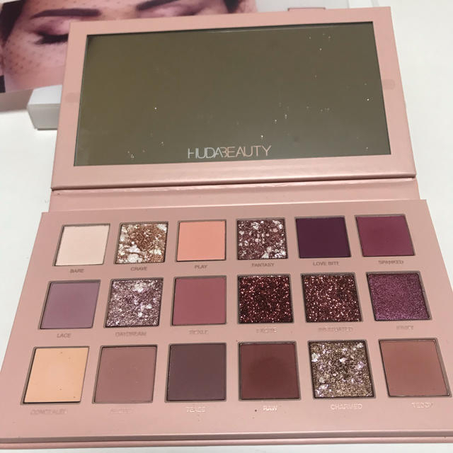 Sephora(セフォラ)のHuda Beauty アイシャドウパレット Nude コスメ/美容のベースメイク/化粧品(アイシャドウ)の商品写真