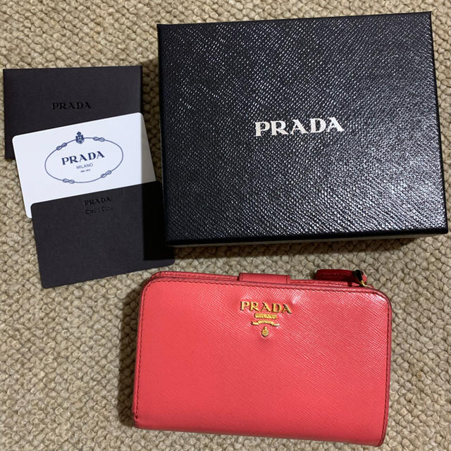 PRADA(プラダ)のPRADA 財布 レディースのファッション小物(財布)の商品写真