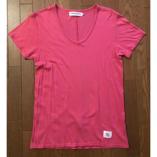 ヴァンキッシュ(VANQUISH)のヴァンキッシュ VネックTシャツ 淡ピンク 無地(Tシャツ/カットソー(半袖/袖なし))