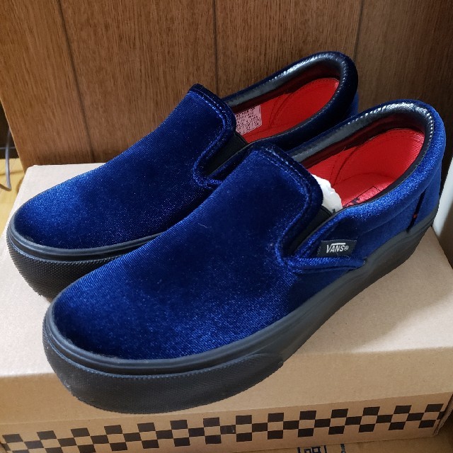 VANS - VANS スリッポン スニーカーの通販 by みかげshop｜ヴァンズならラクマ