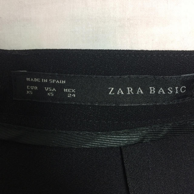 ZARA(ザラ)のZARA スリットスカート レディースのスカート(ひざ丈スカート)の商品写真