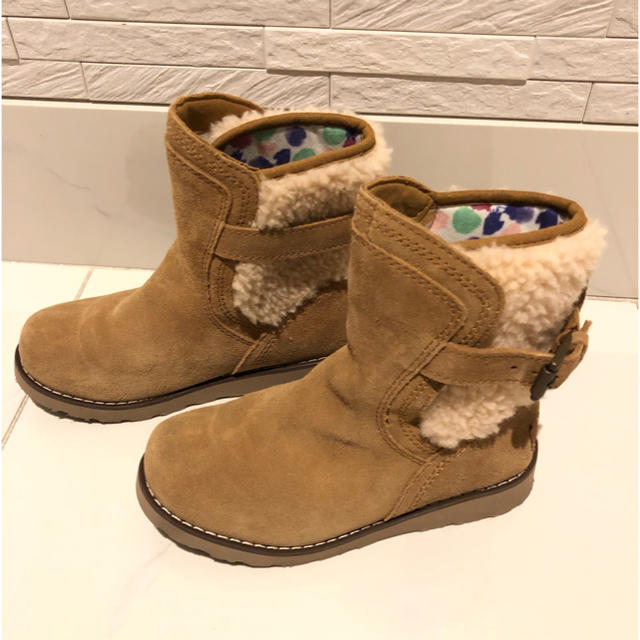 UGG(アグ)の専用　ugg ムートンブーツ 19.5センチ キッズ/ベビー/マタニティのキッズ靴/シューズ(15cm~)(ブーツ)の商品写真