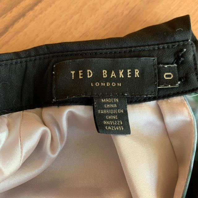 TED BAKER(テッドベイカー)のややこ様専用 レディースのワンピース(ミニワンピース)の商品写真