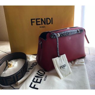 フェンディ(FENDI)のFENDIバック(ショルダーバッグ)