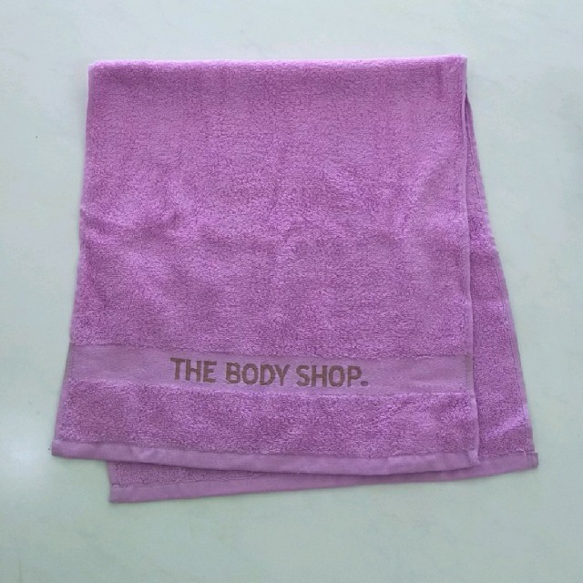 THE BODY SHOP(ザボディショップ)の新品◆ザボディショップ◆オーガニックコットンタオル◆今治ボディタオル◆パープル コスメ/美容のボディケア(バスグッズ)の商品写真