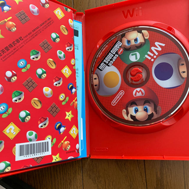 New スーパーマリオブラザーズ Wii エンタメ/ホビーのゲームソフト/ゲーム機本体(家庭用ゲームソフト)の商品写真