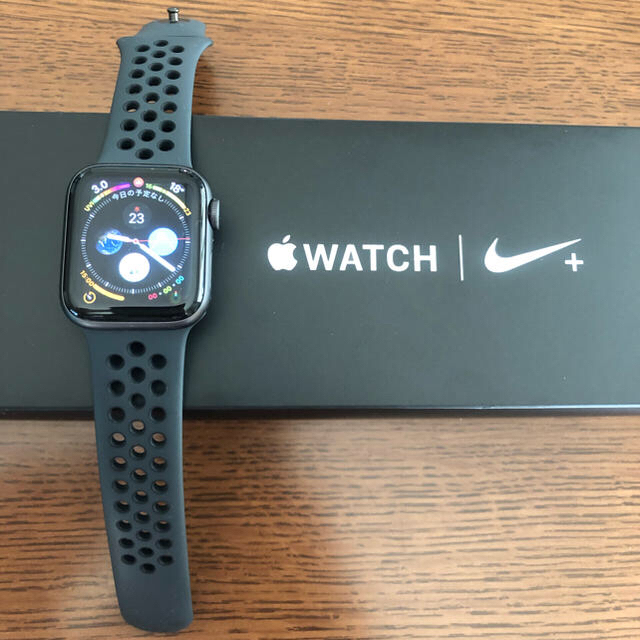腕時計(デジタル) Apple Watch Series 4 ナイキ GPSモデル 40mm