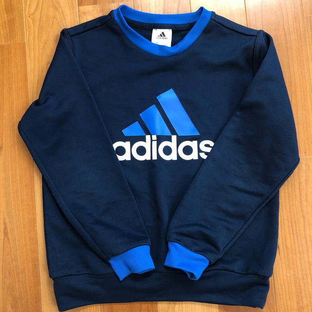 adidas(アディダス)のキッズ adidas 140 トレーナー キッズ/ベビー/マタニティのキッズ服男の子用(90cm~)(Tシャツ/カットソー)の商品写真