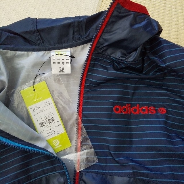 adidas(アディダス)の未使用☆アディダス adidasウィンドフーデッドジャケットM レディースのジャケット/アウター(ナイロンジャケット)の商品写真