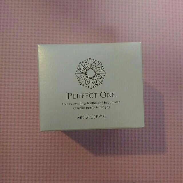PERFECT ONE(パーフェクトワン)の新日本製薬　パーフェクトワン　モイスチャージェル75g コスメ/美容のスキンケア/基礎化粧品(オールインワン化粧品)の商品写真