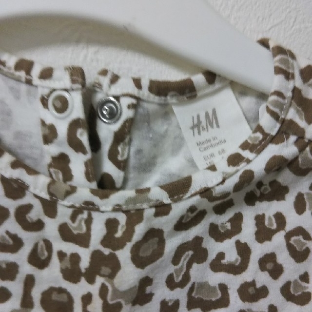 H&M(エイチアンドエム)のH&M 豹柄ワンピース 68 キッズ/ベビー/マタニティのベビー服(~85cm)(ワンピース)の商品写真