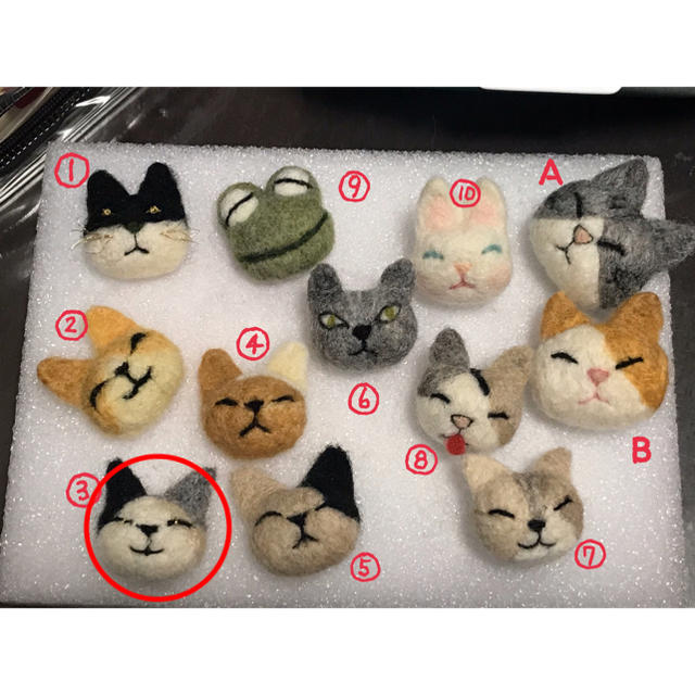 にゃんこフェイスブローチ③ ハンドメイドのぬいぐるみ/人形(人形)の商品写真