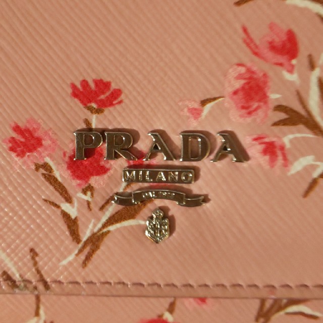 PRADA(プラダ)のももりん様専用。ブラダ長財布パスケース付き レディースのファッション小物(財布)の商品写真