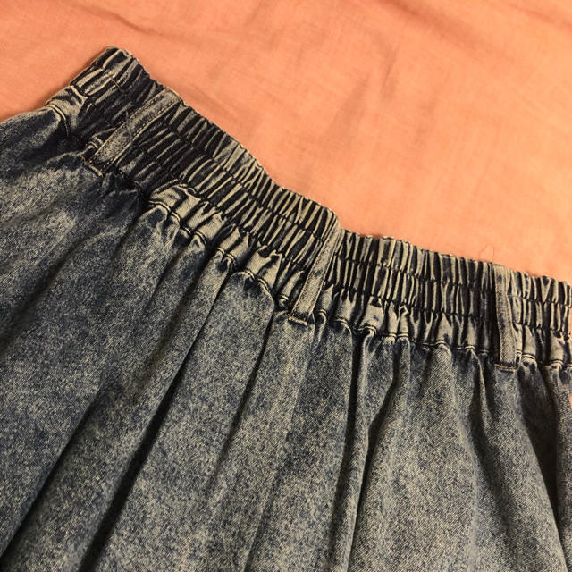 NICE CLAUP(ナイスクラップ)のウォッシュデニムスカート レディースのスカート(ミニスカート)の商品写真